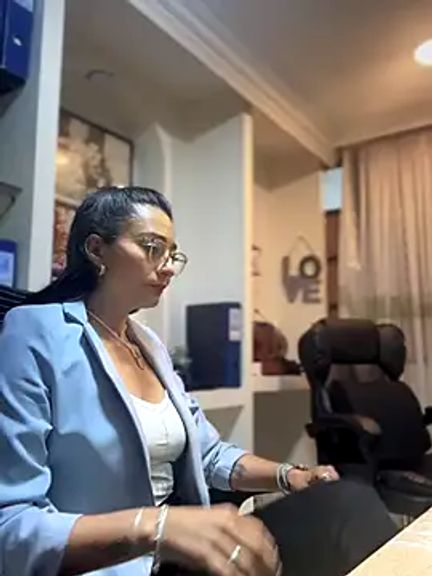 _Bella-Office1