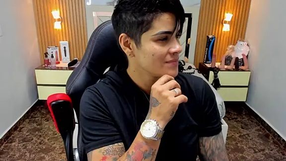 KAROLLJONES1