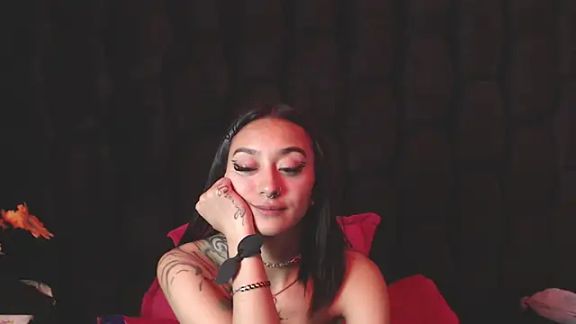 Miaa_Thopmson