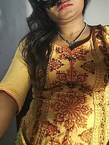 DIRTYSECRET_QUEEN_07
