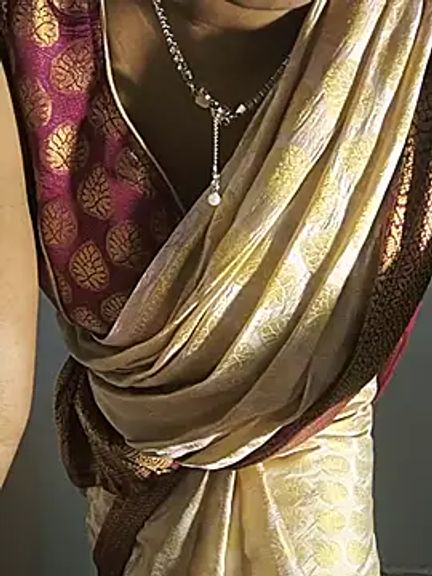 DIRTYSECRET_QUEEN_07