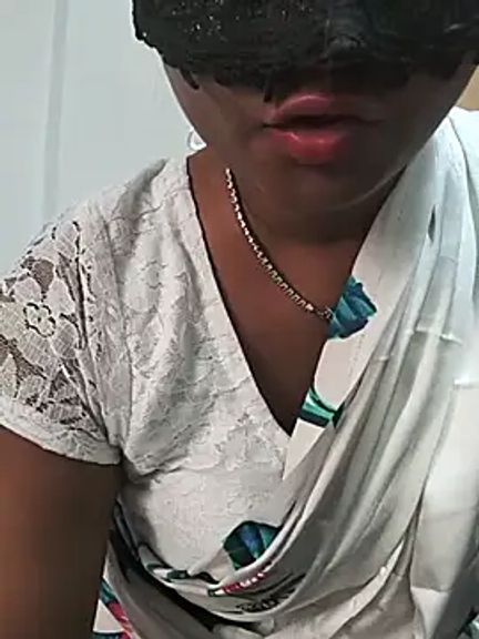 DIRTYSECRET_QUEEN_07