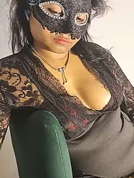 DIRTYSECRET_QUEEN_07