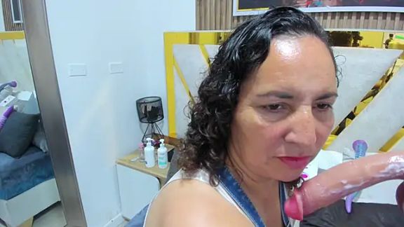 Luna_Naughty1