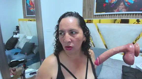 Luna_Naughty1