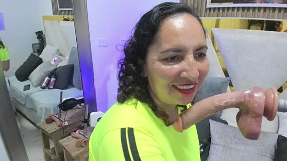 Luna_Naughty1