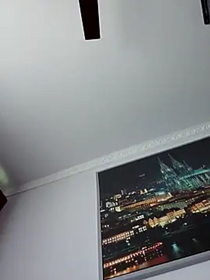 Hornyblond_Bella