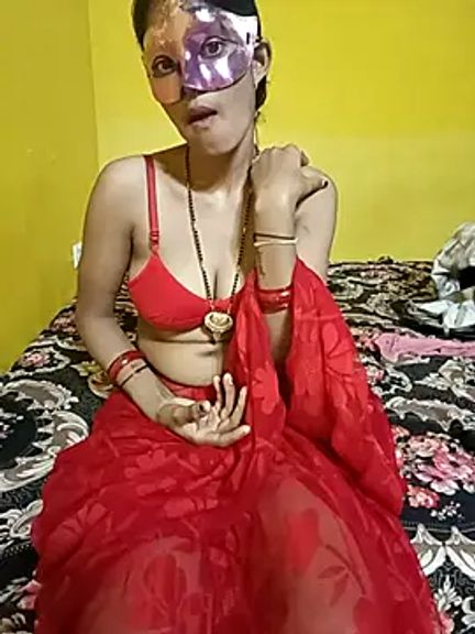 Karisma-sexy-couple