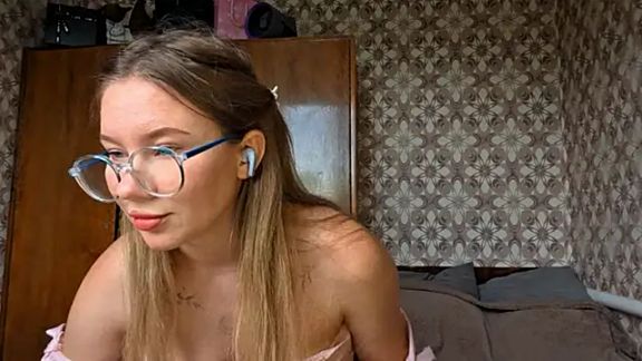 Glossy_Kissa