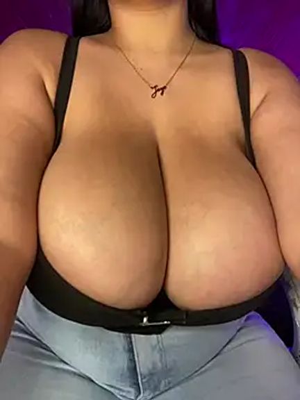 Isabella_boobd