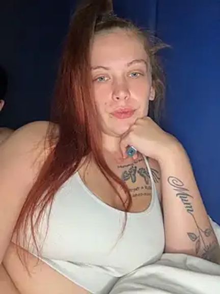 LittleRedMilf