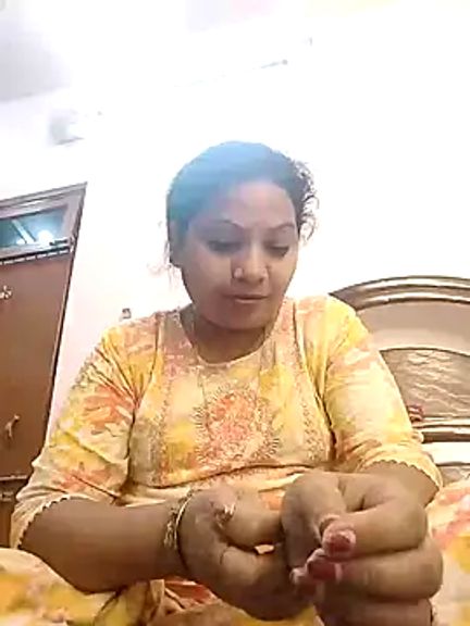 Cute-Janvi20
