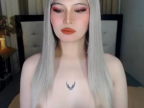 NaomiSmall