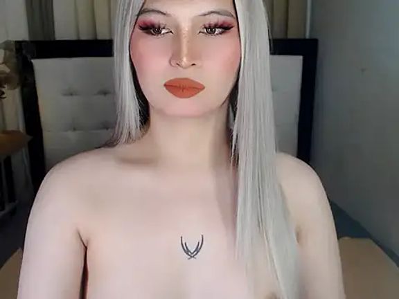 NaomiSmall