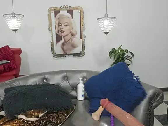 naughty_milf_esmeralda