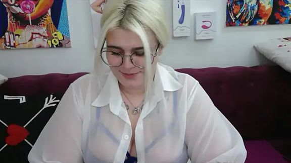Amber_Monro