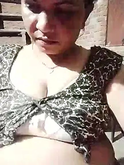 Bhavna_hot