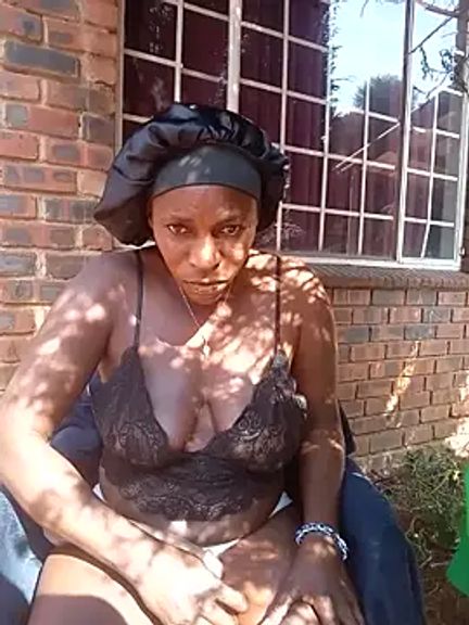 MatureGoddess_