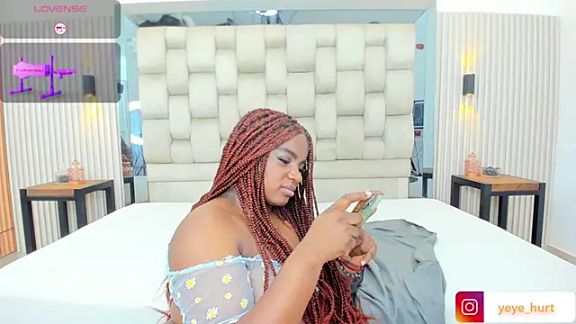 nahomye_teylor