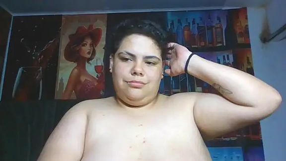 Hailey_Curvy