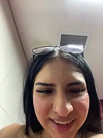 Hilary_pinkk