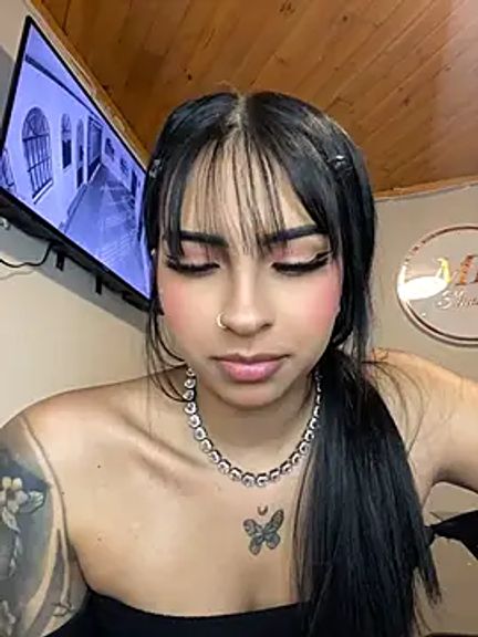 Hilary_pinkk