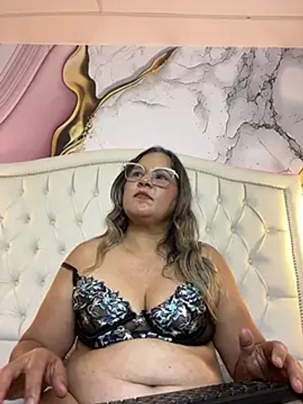 Lucy_Milf_474