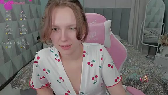 Hellena_Here
