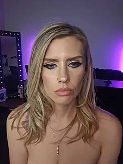 ellieconradxo