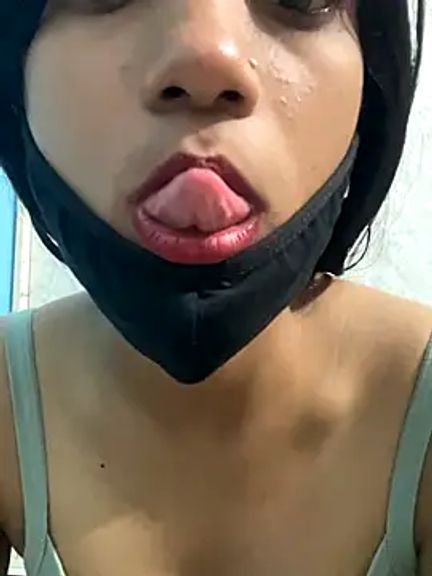 Nisha_cam12