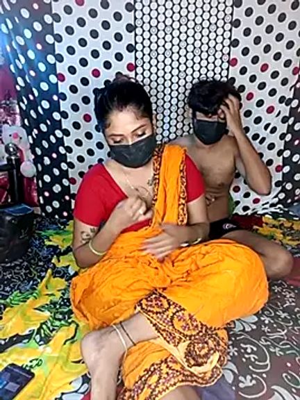Horny_wife_Salu