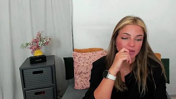 LilyBlondee