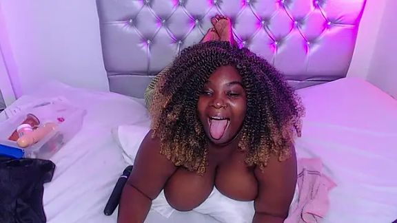 ebony_NeighborMoans
