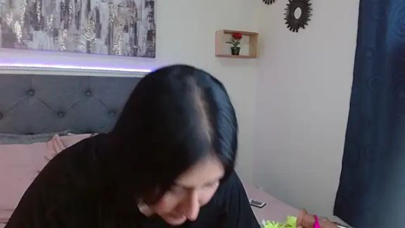mia_aira