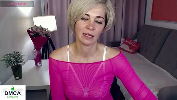 Blonde_lola444