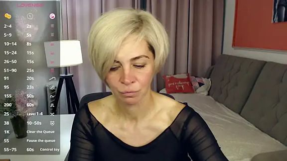 Blonde_lola444