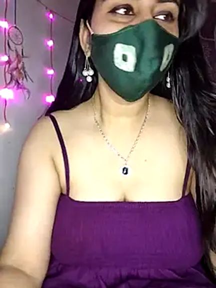 Spicy_Nisha12