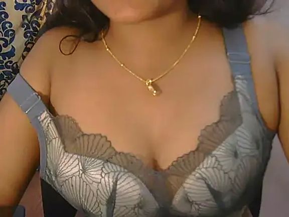 hottest_mahii