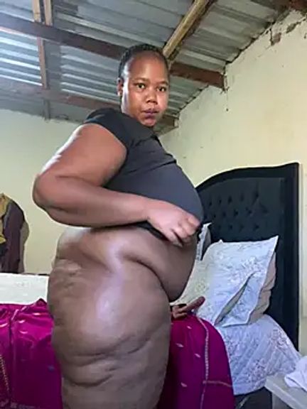 Curvycandy95