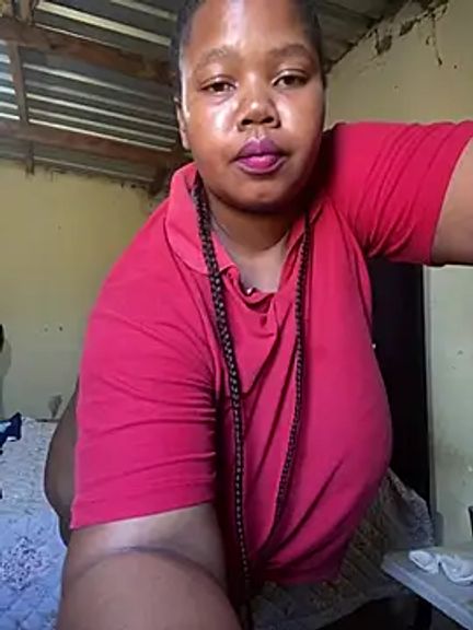 Curvycandy95
