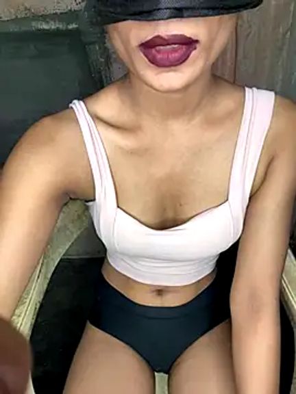 Naughty_Taniya