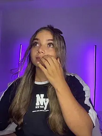 AnnyLopezzz_