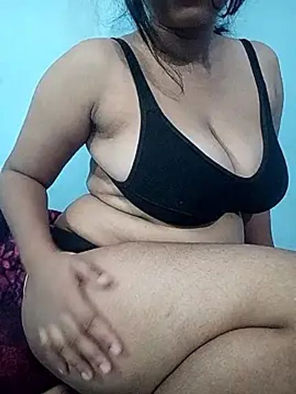 Lusty-radhika
