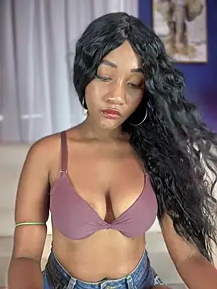 AleezaFrench