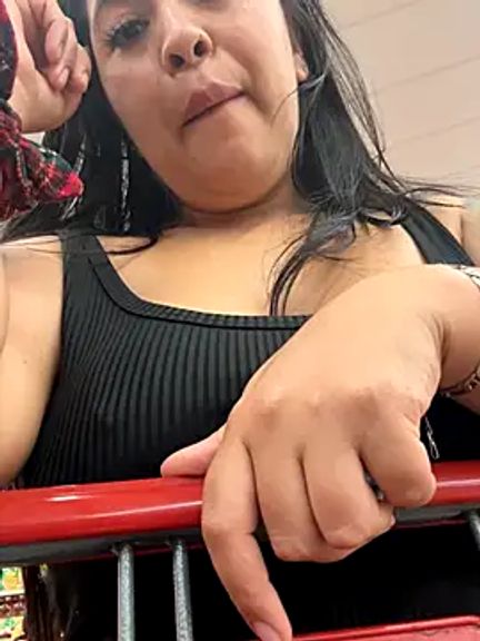 latina_curvy22