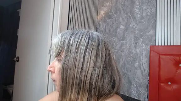 linda__mature