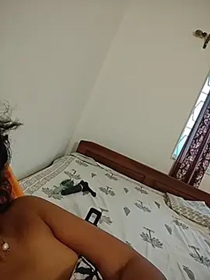 NakedMILFx