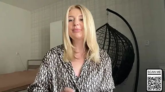 Blondie_xoxoxo