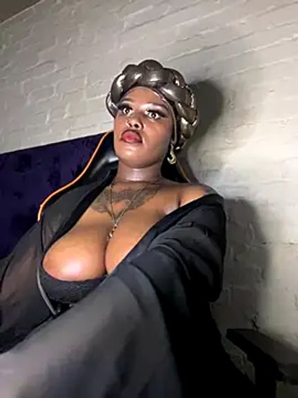 QUEEN_NOBUHLE_777