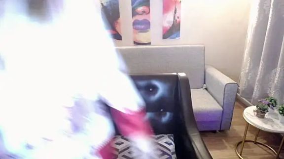 shy_hot_cat